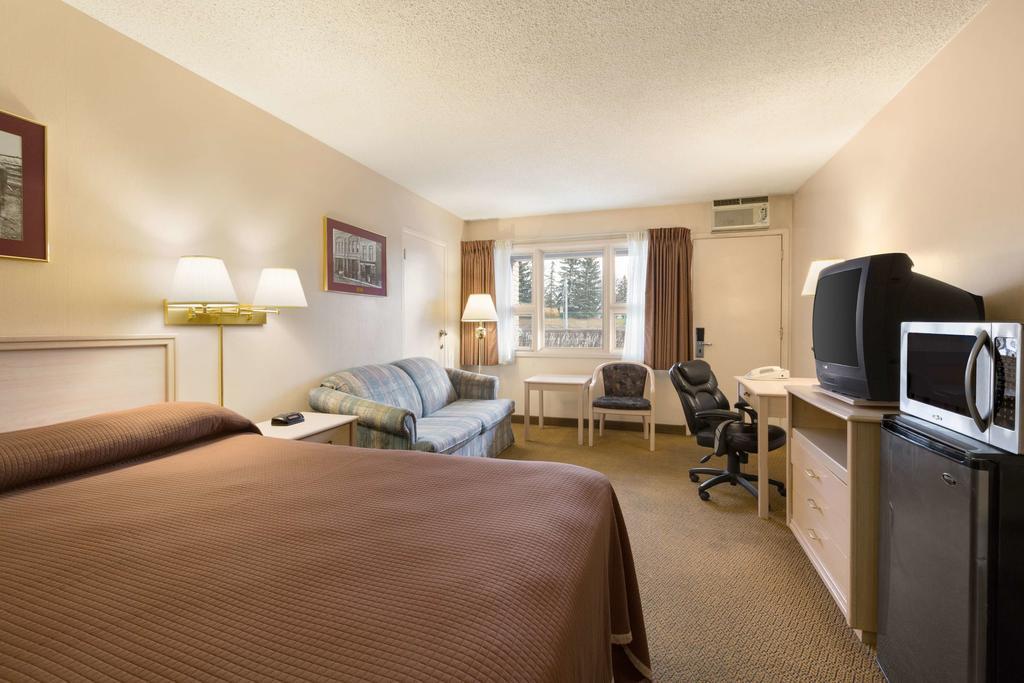 Thriftlodge Calgary North Экстерьер фото